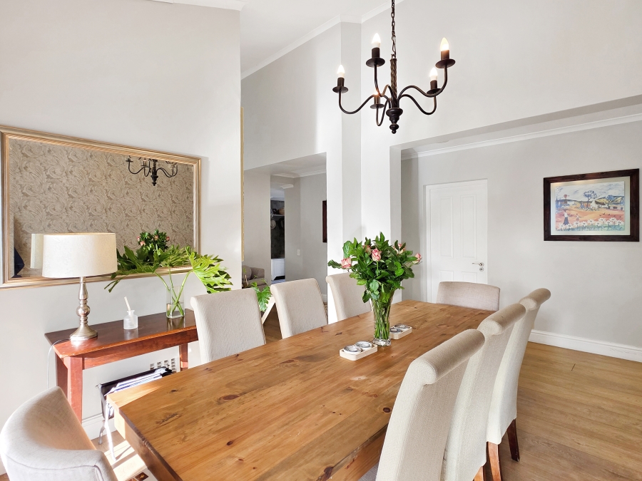 3 Bedroom Property for Sale in Constantia Western Cape